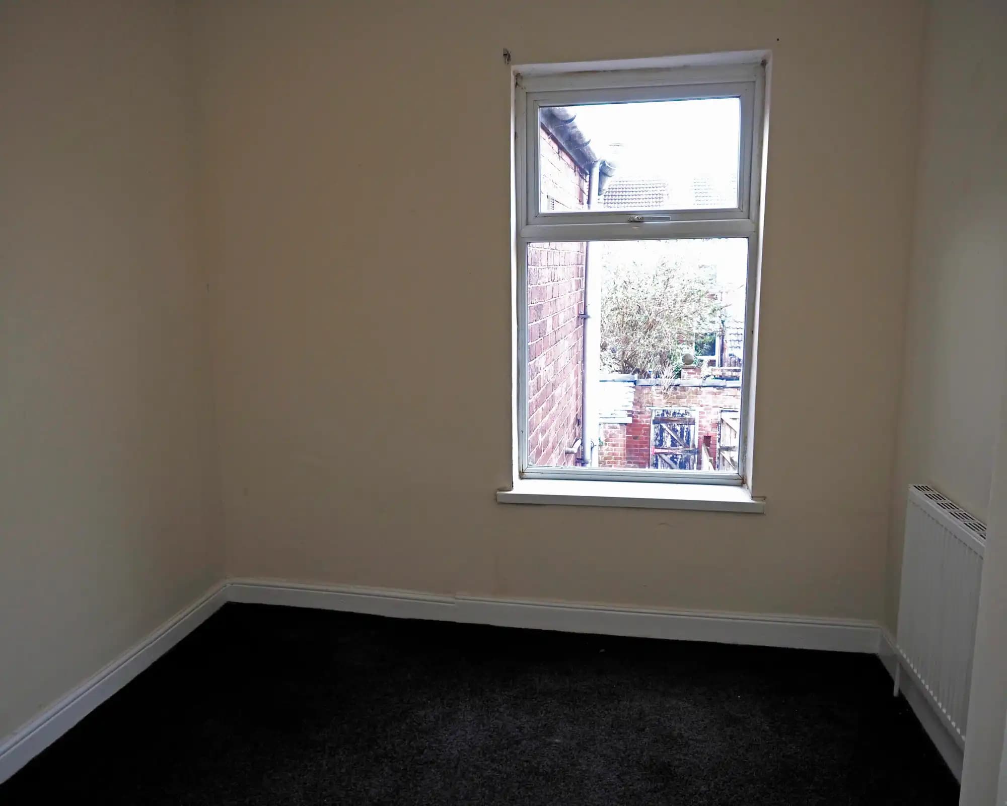 property photo 5 of 20