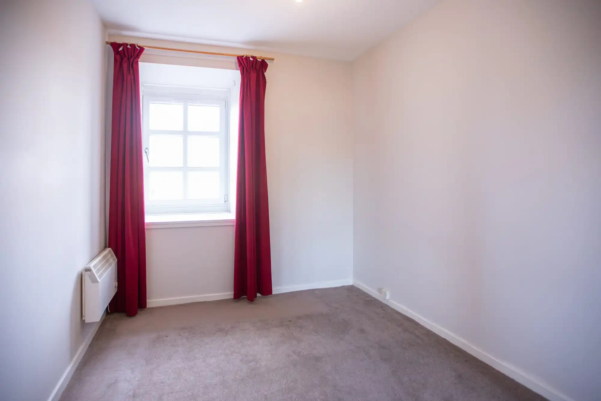 property photo 23 of 37
