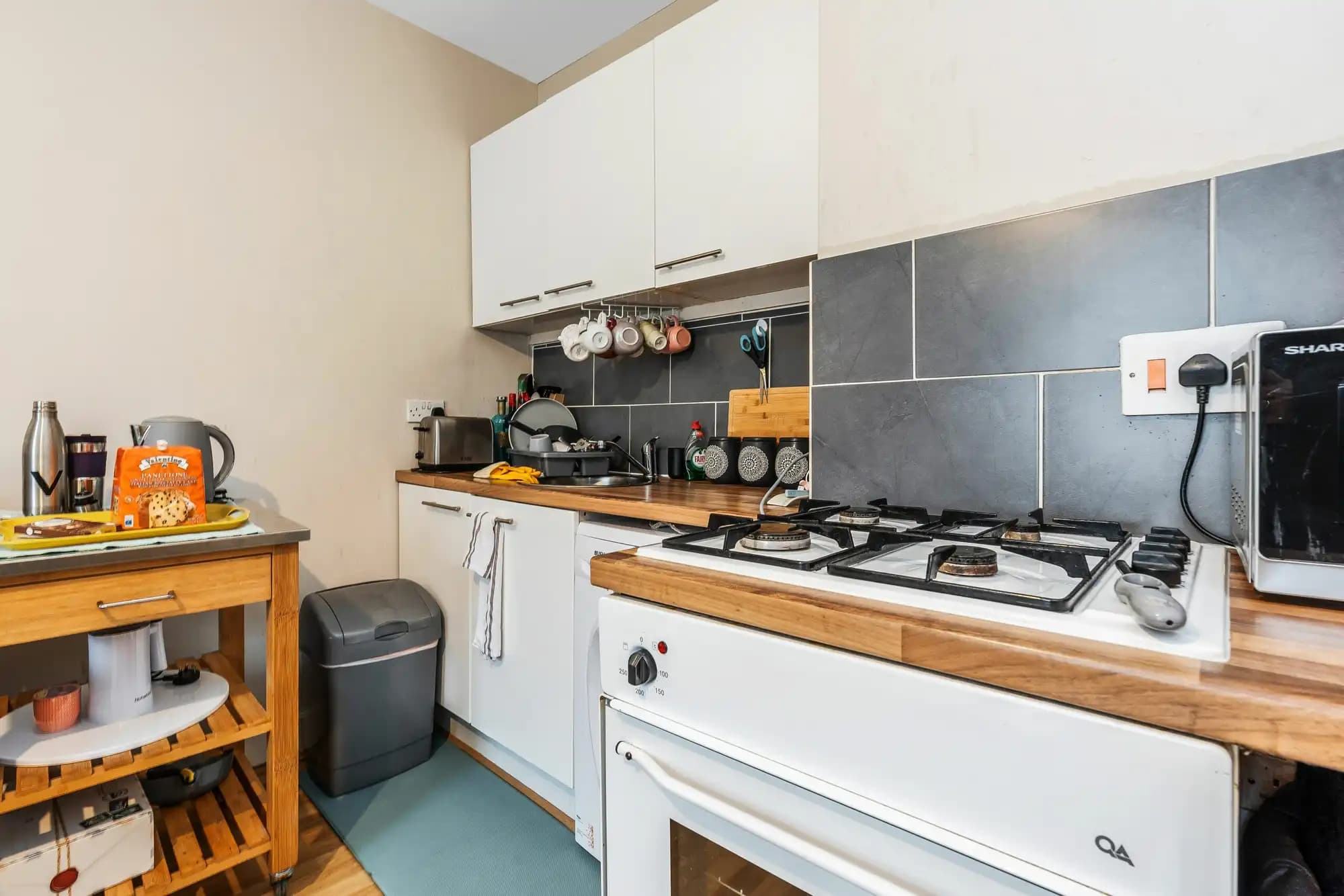 property photo 7 of 15