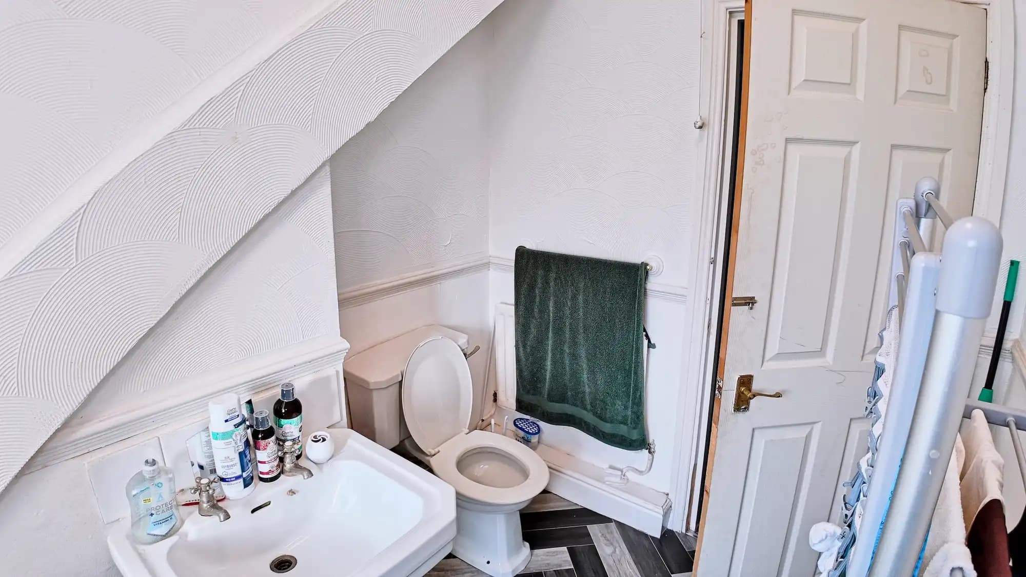 property photo 12 of 17