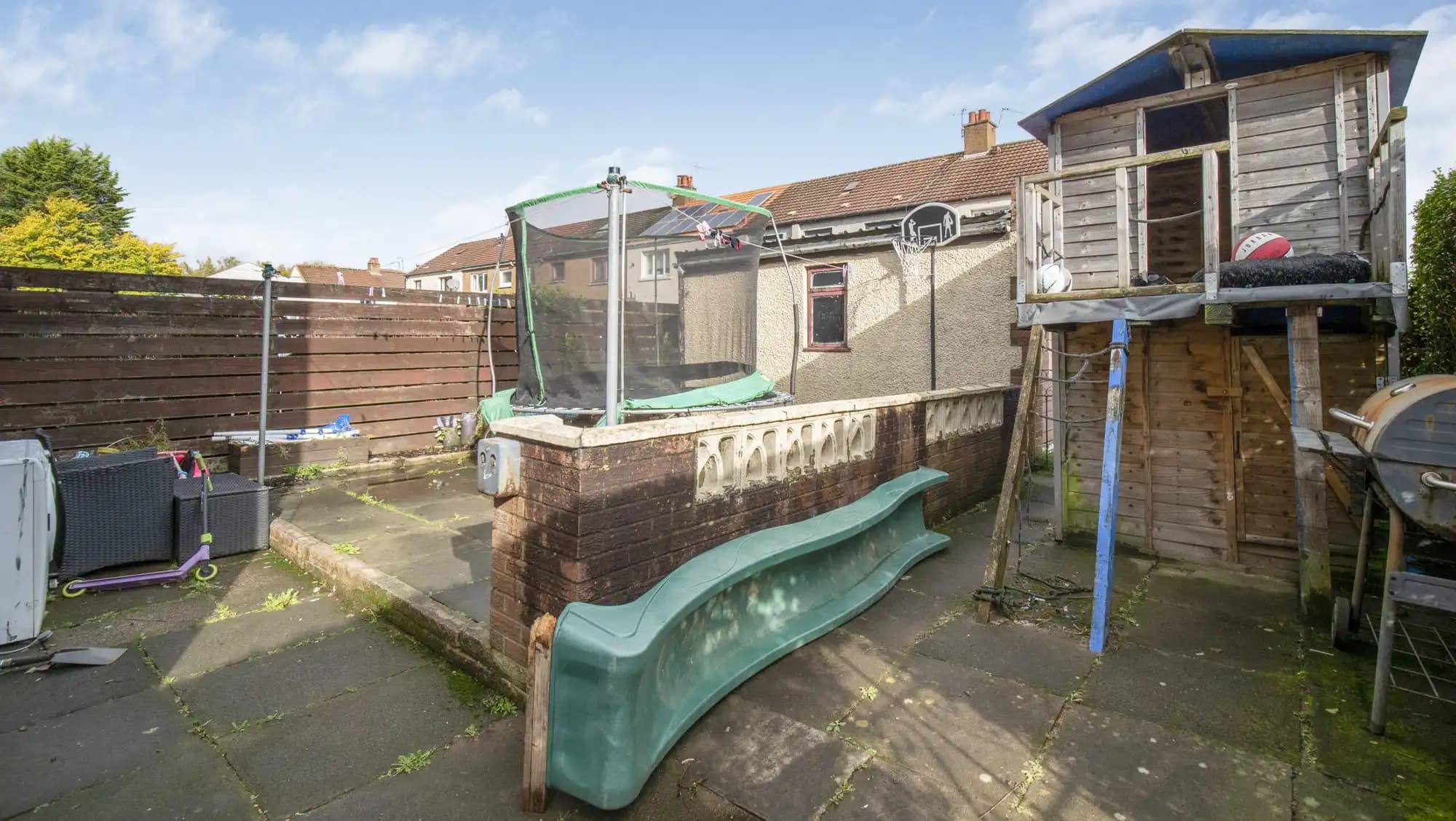 property photo 11 of 24