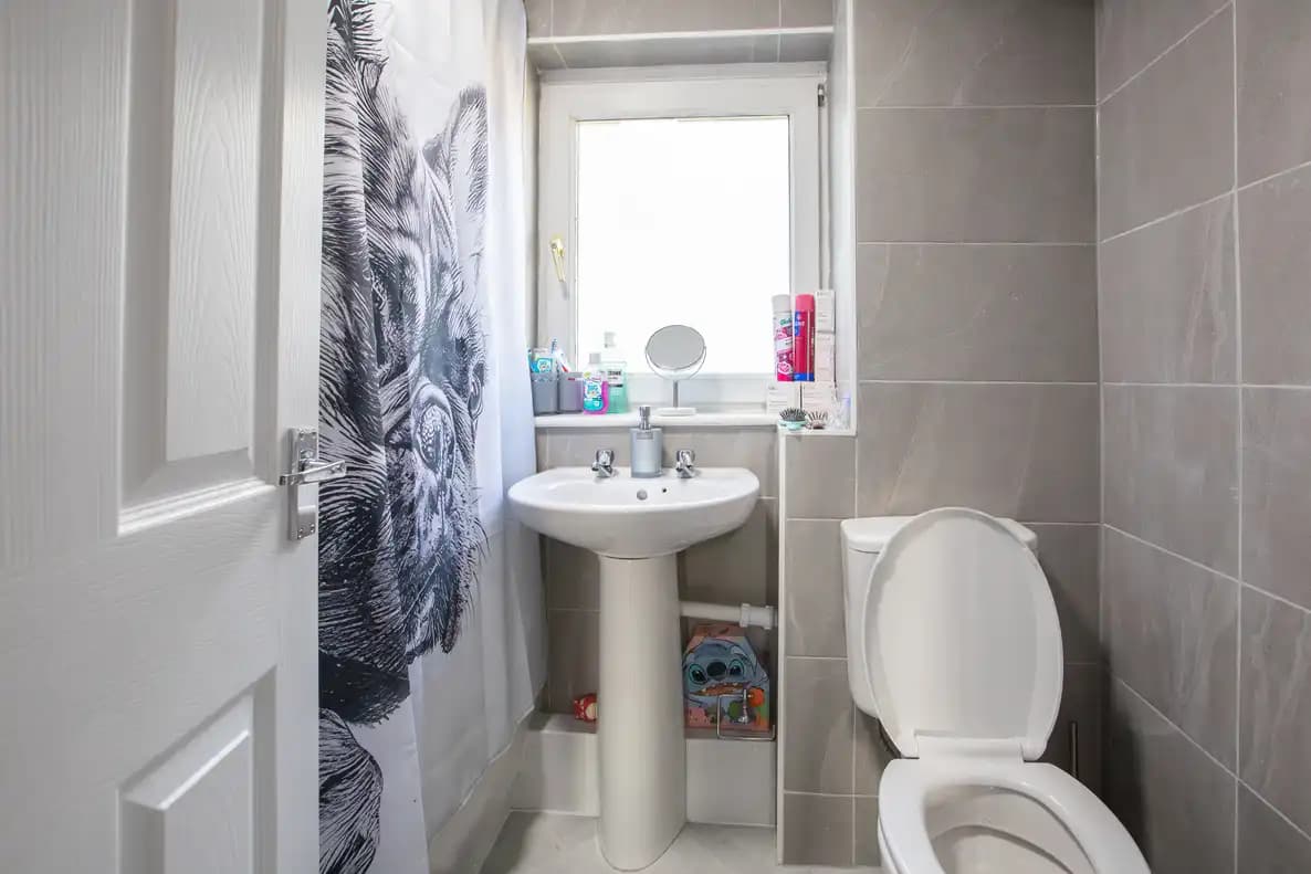property photo 16 of 35