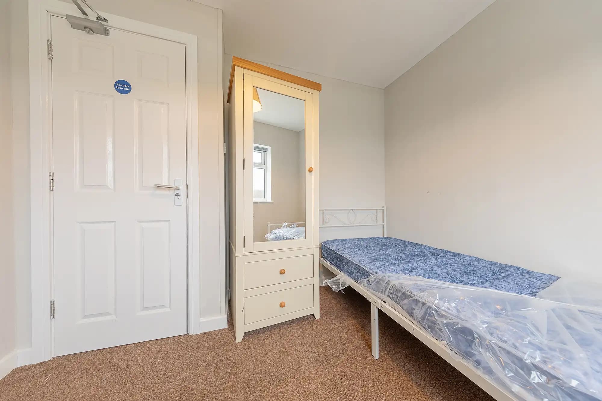 property photo 19 of 27