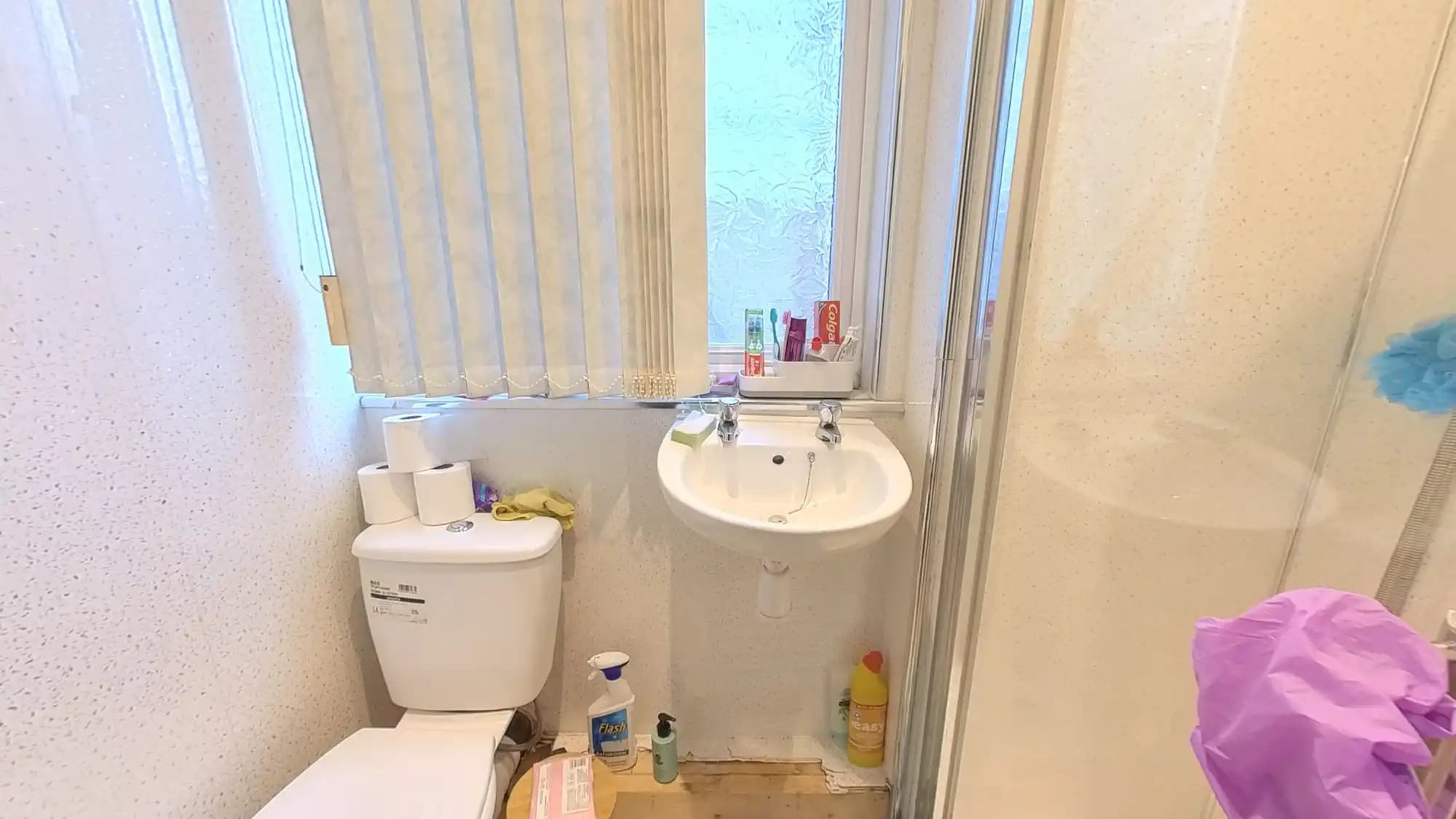 property photo 13 of 28