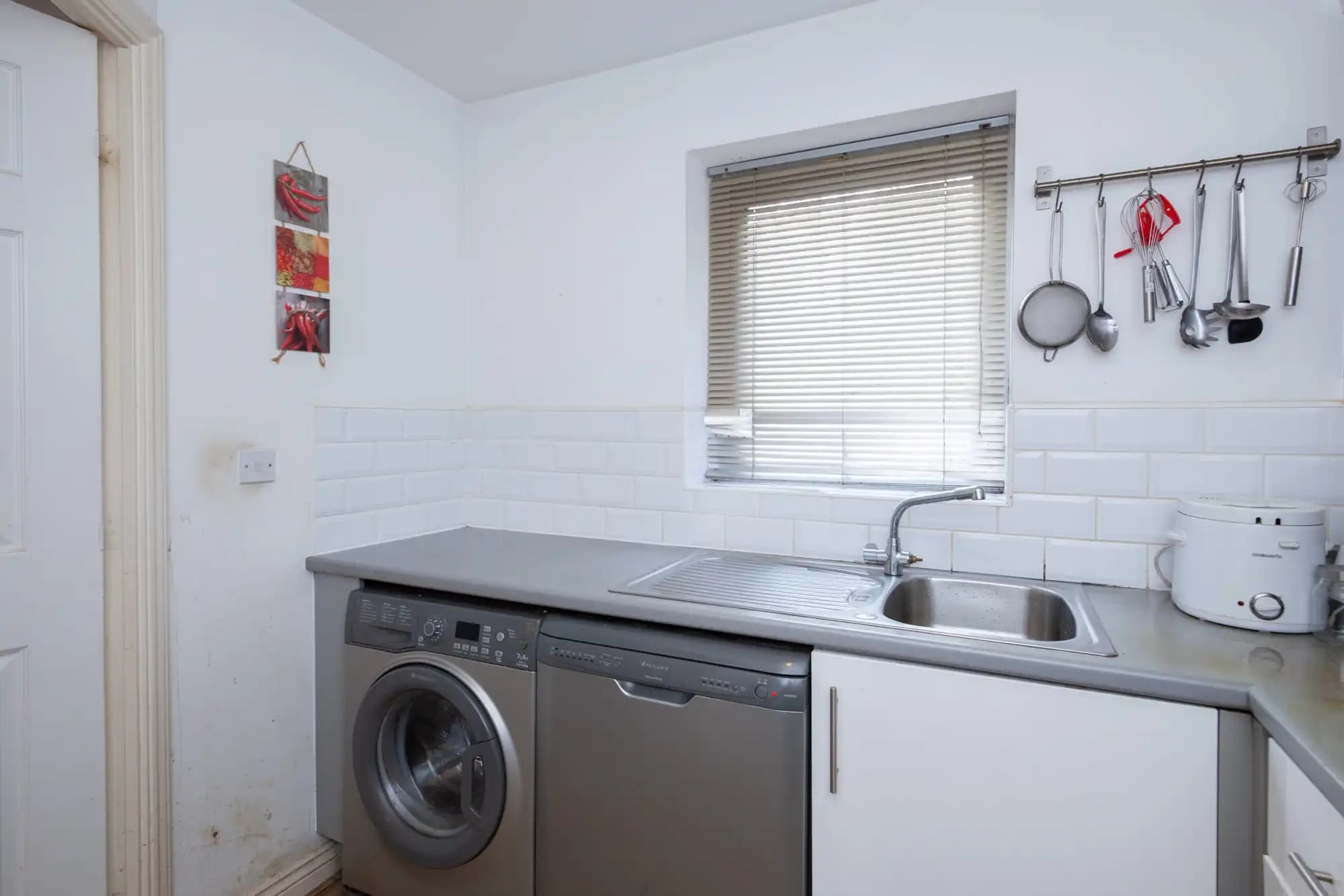 property photo 10 of 14
