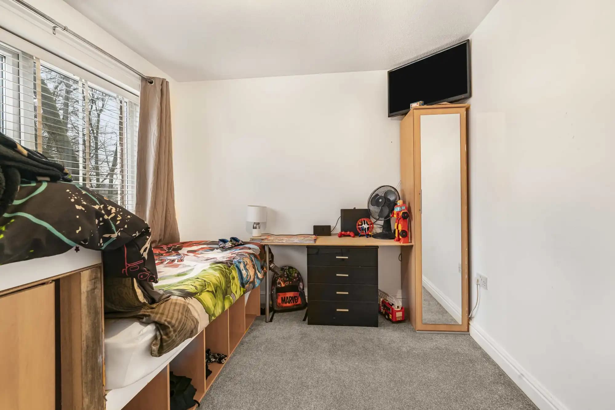 property photo 17 of 24