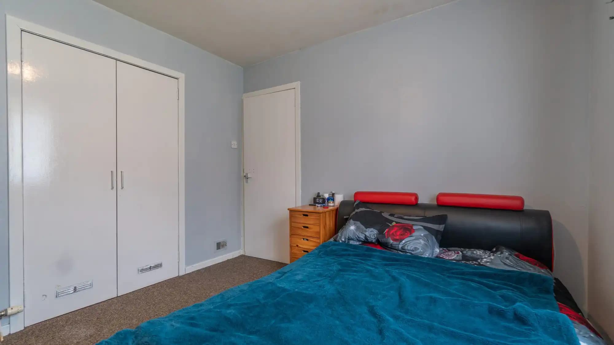 property photo 14 of 18