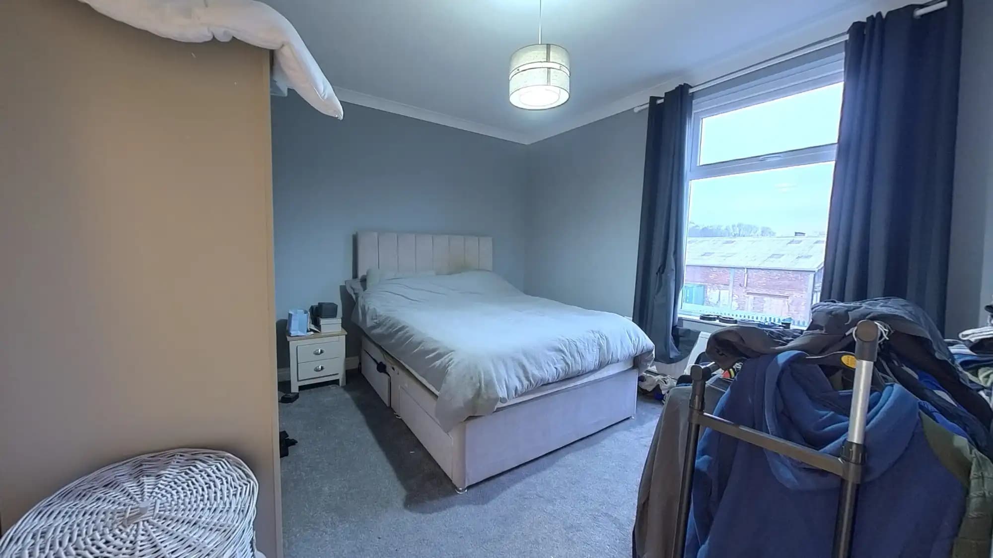 property photo 15 of 27