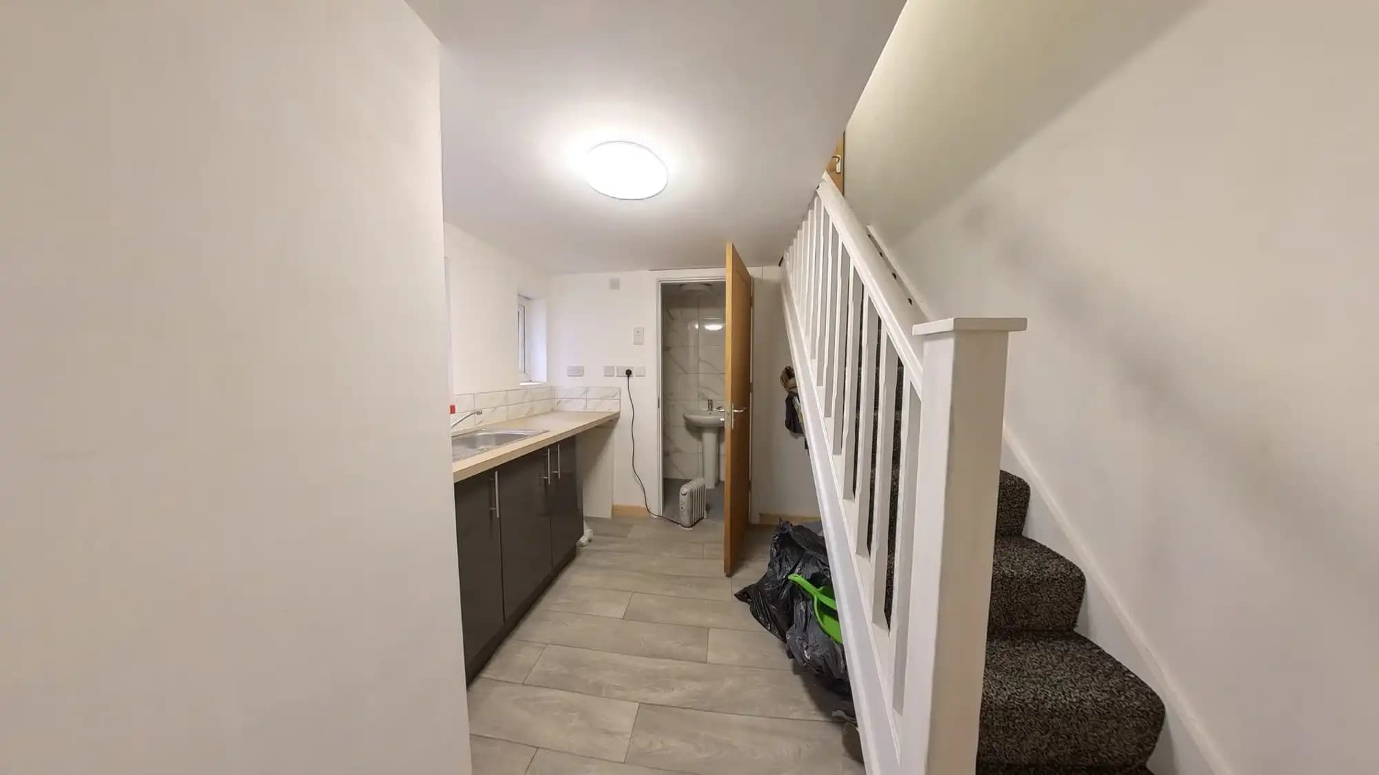 property photo 17 of 36