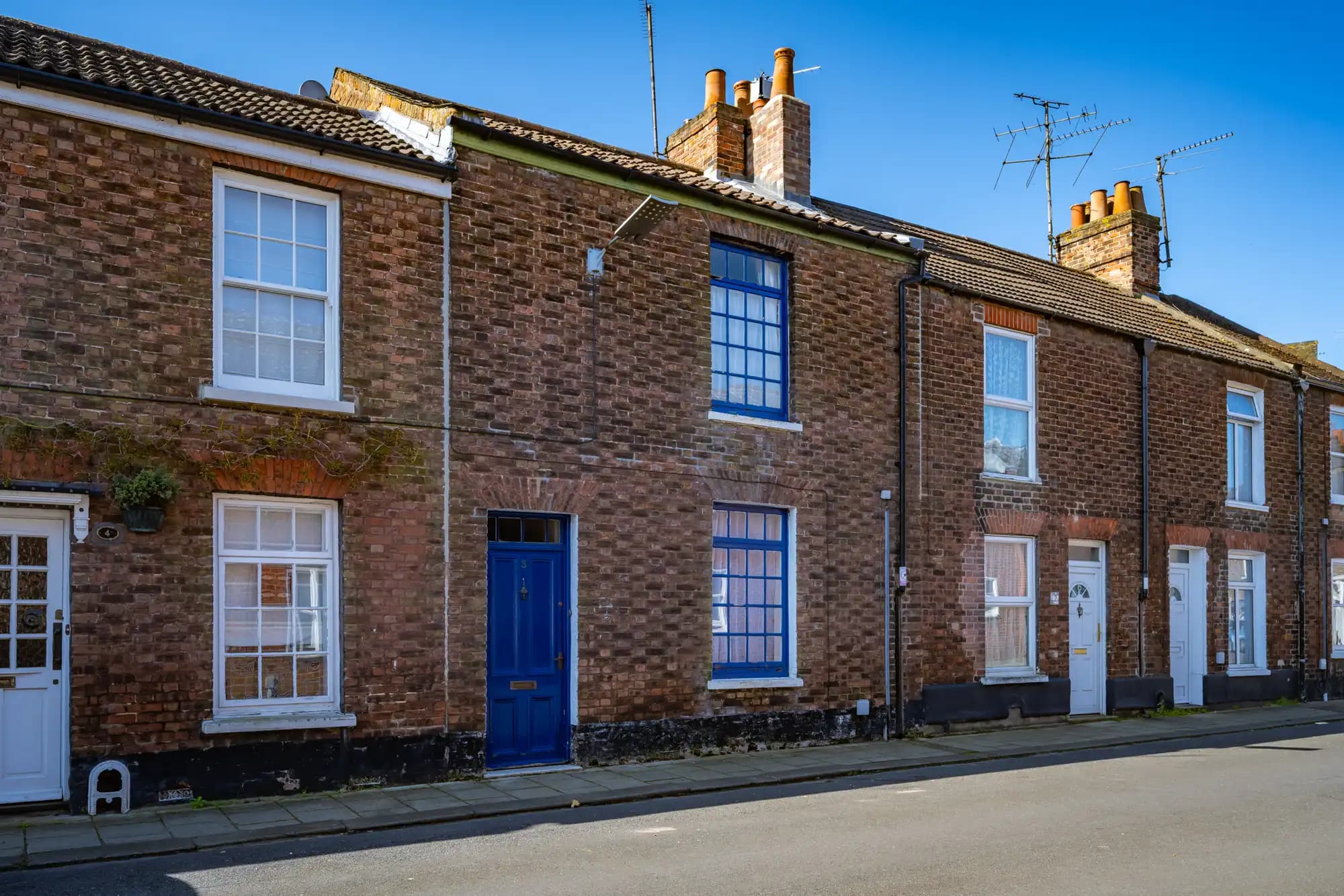 property photo 6 of 42