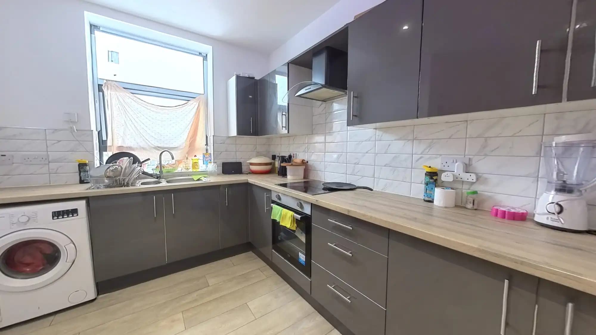 property photo 5 of 36