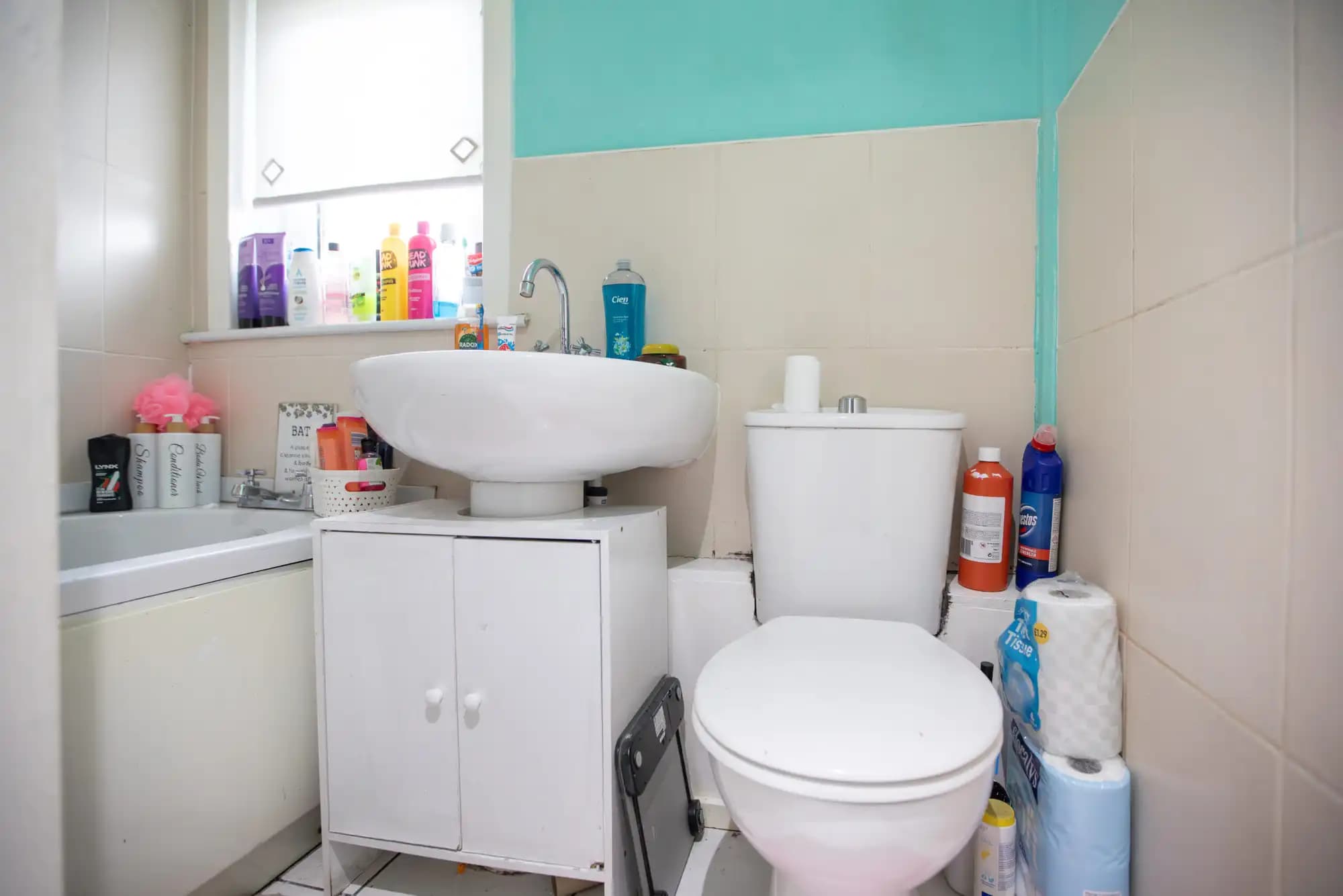 property photo 18 of 32