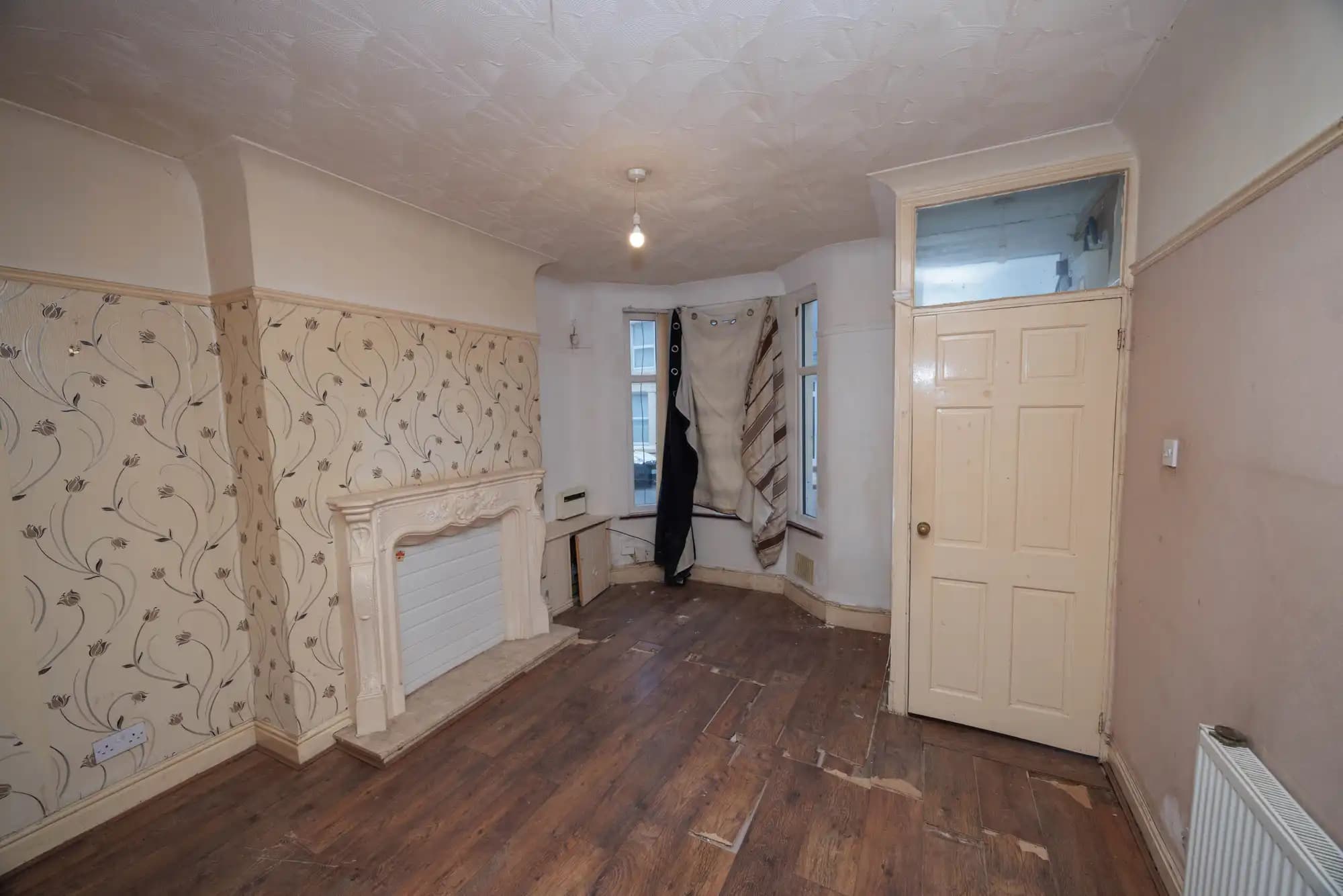 property photo 8 of 26