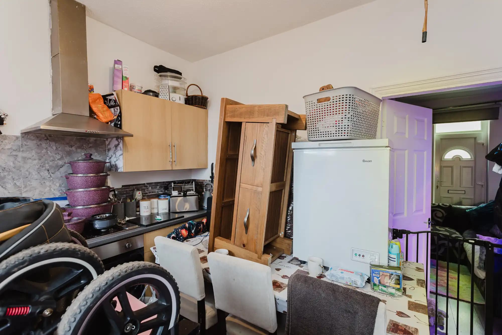 property photo 8 of 12