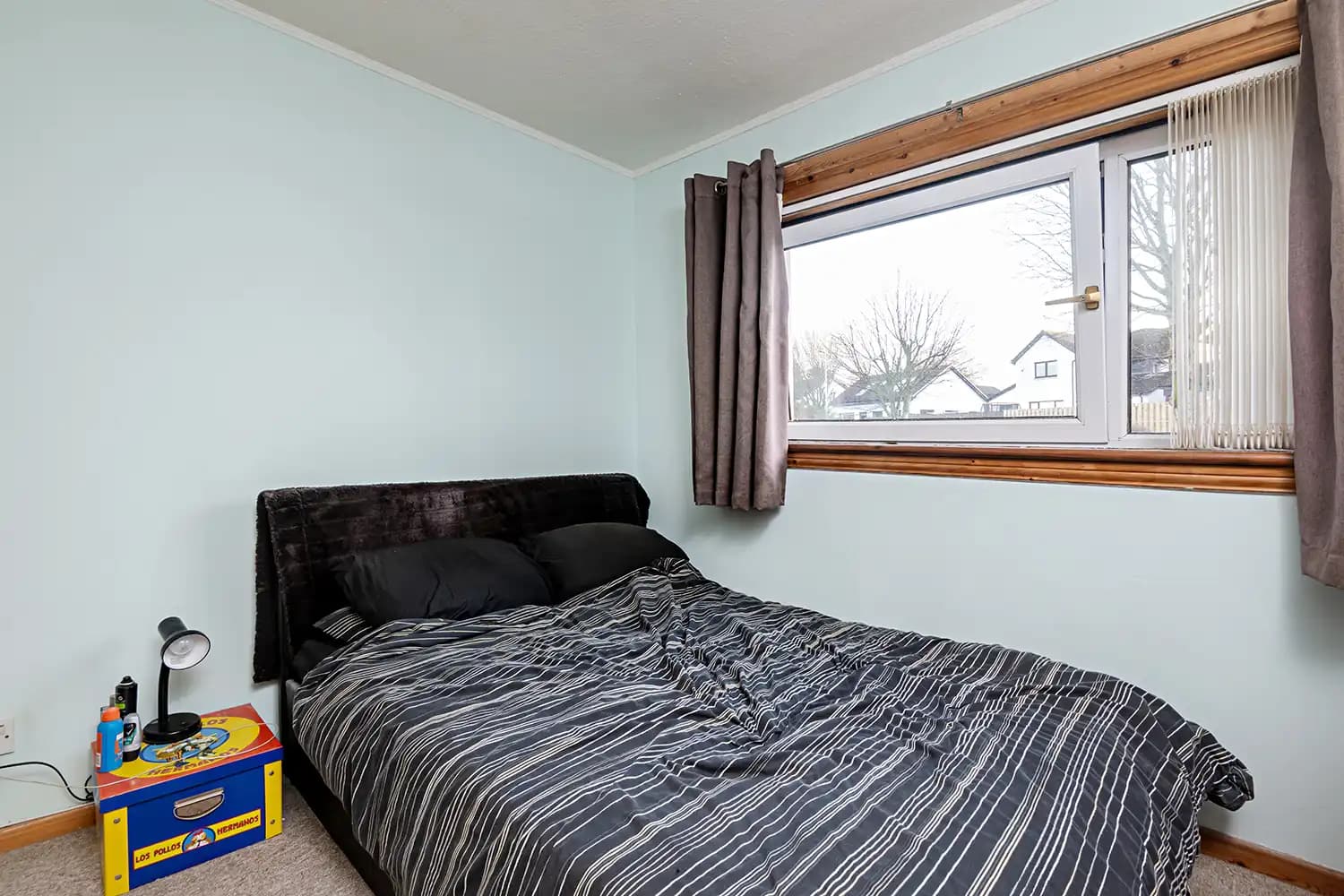 property photo 3 of 19