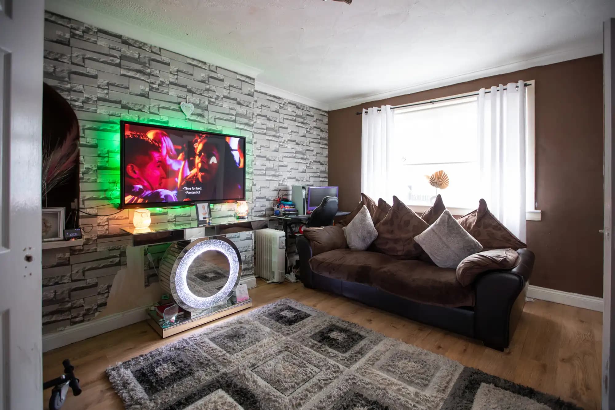 property photo 14 of 32