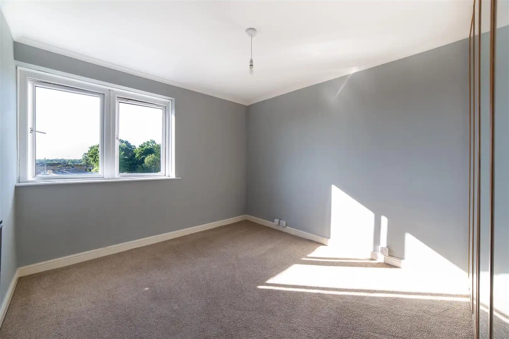 property photo 8 of 8