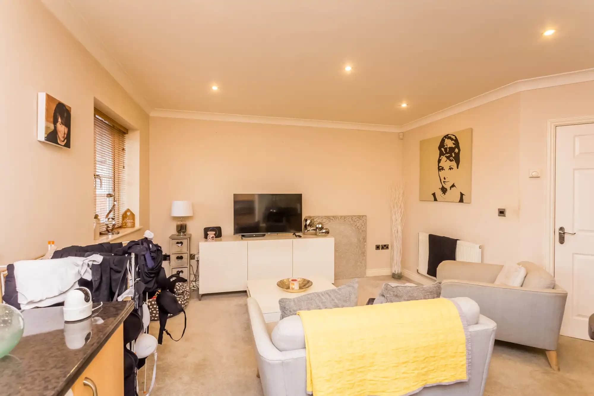 property photo 5 of 17