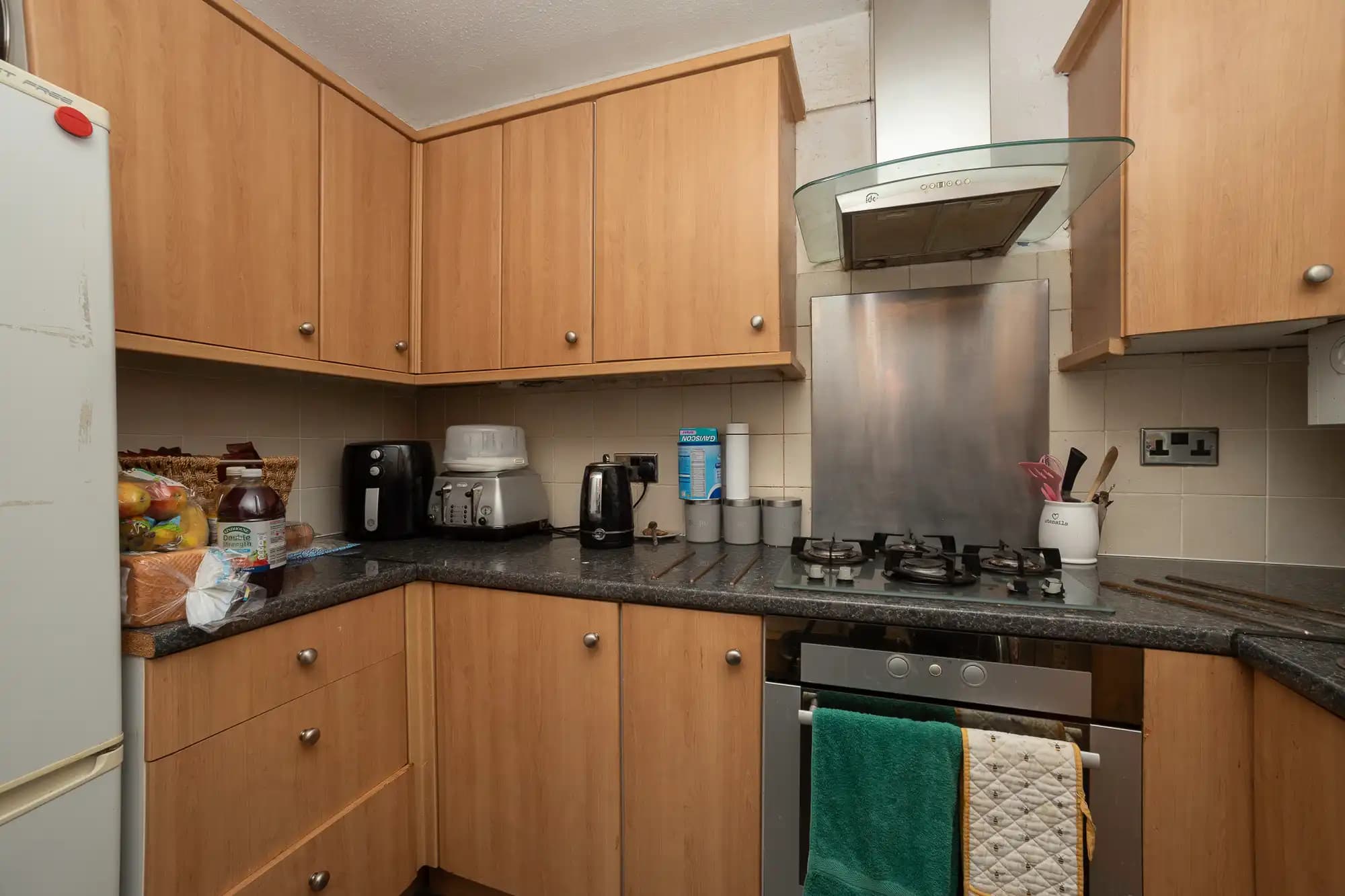 property photo 8 of 13