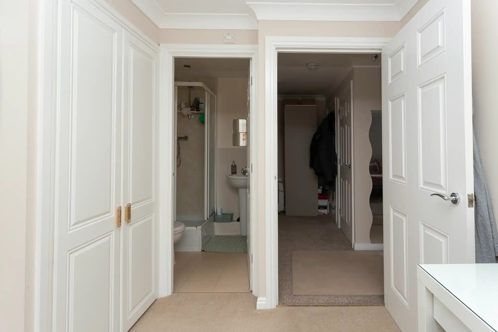property photo 10 of 17