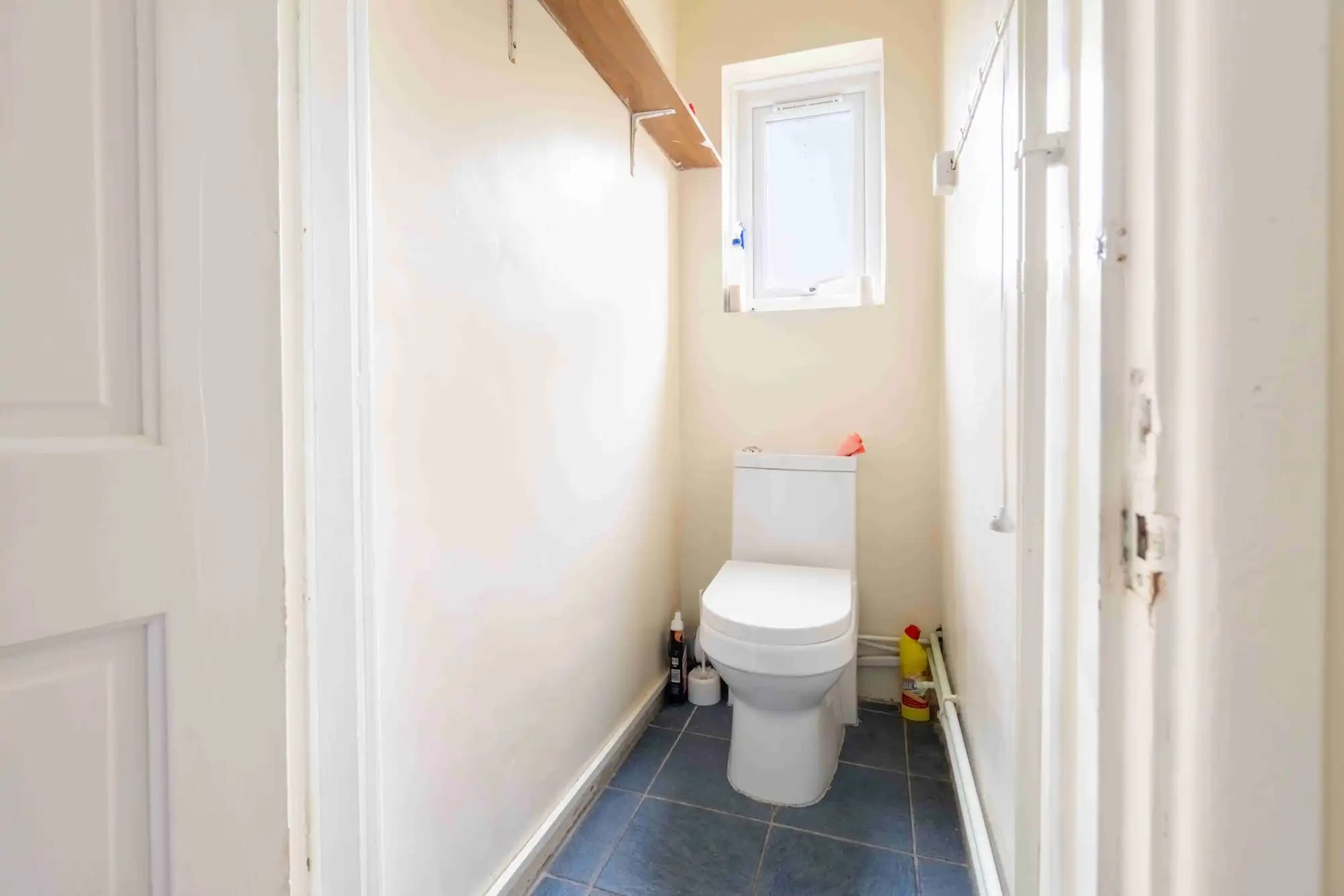property photo 9 of 19