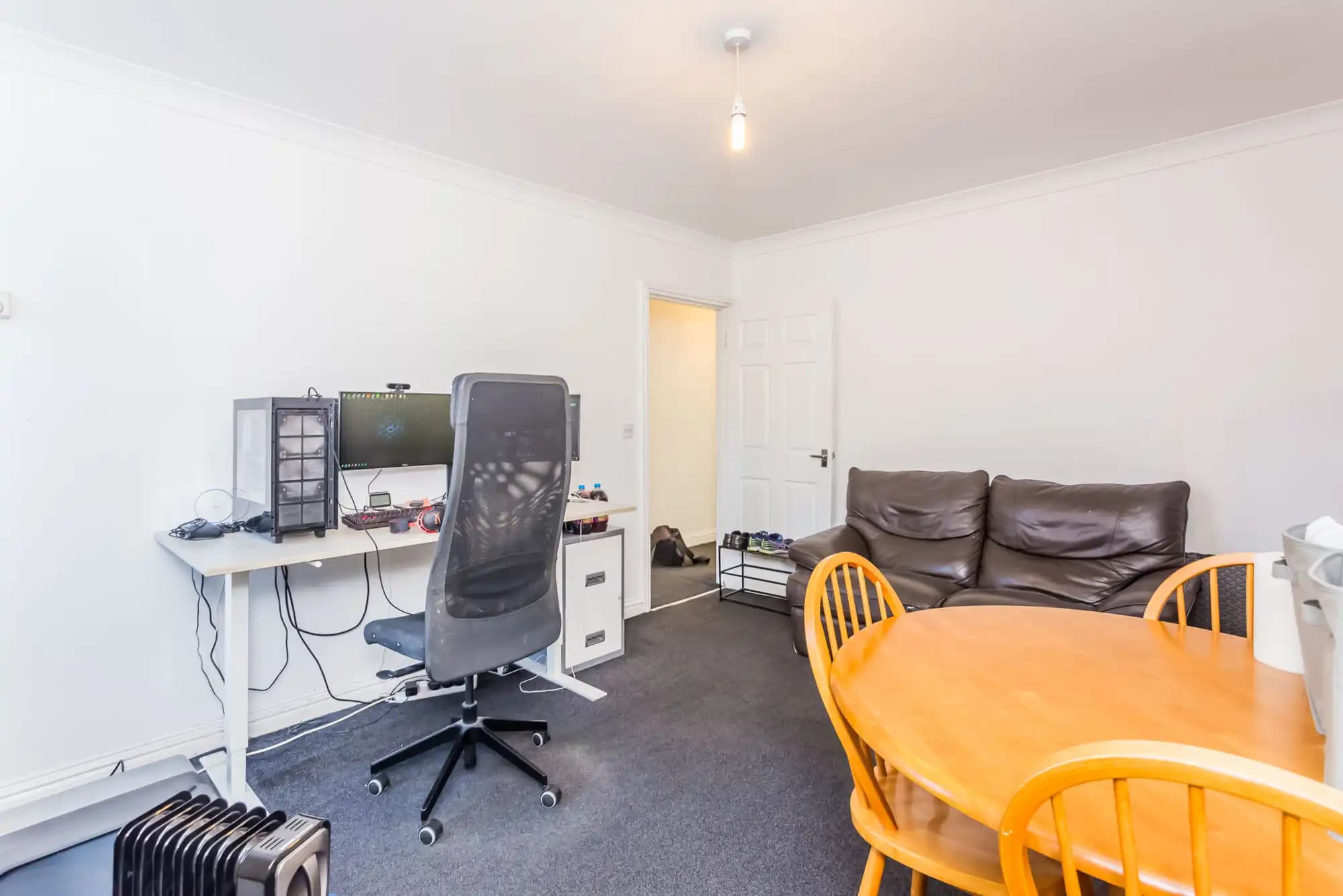 property photo 4 of 14
