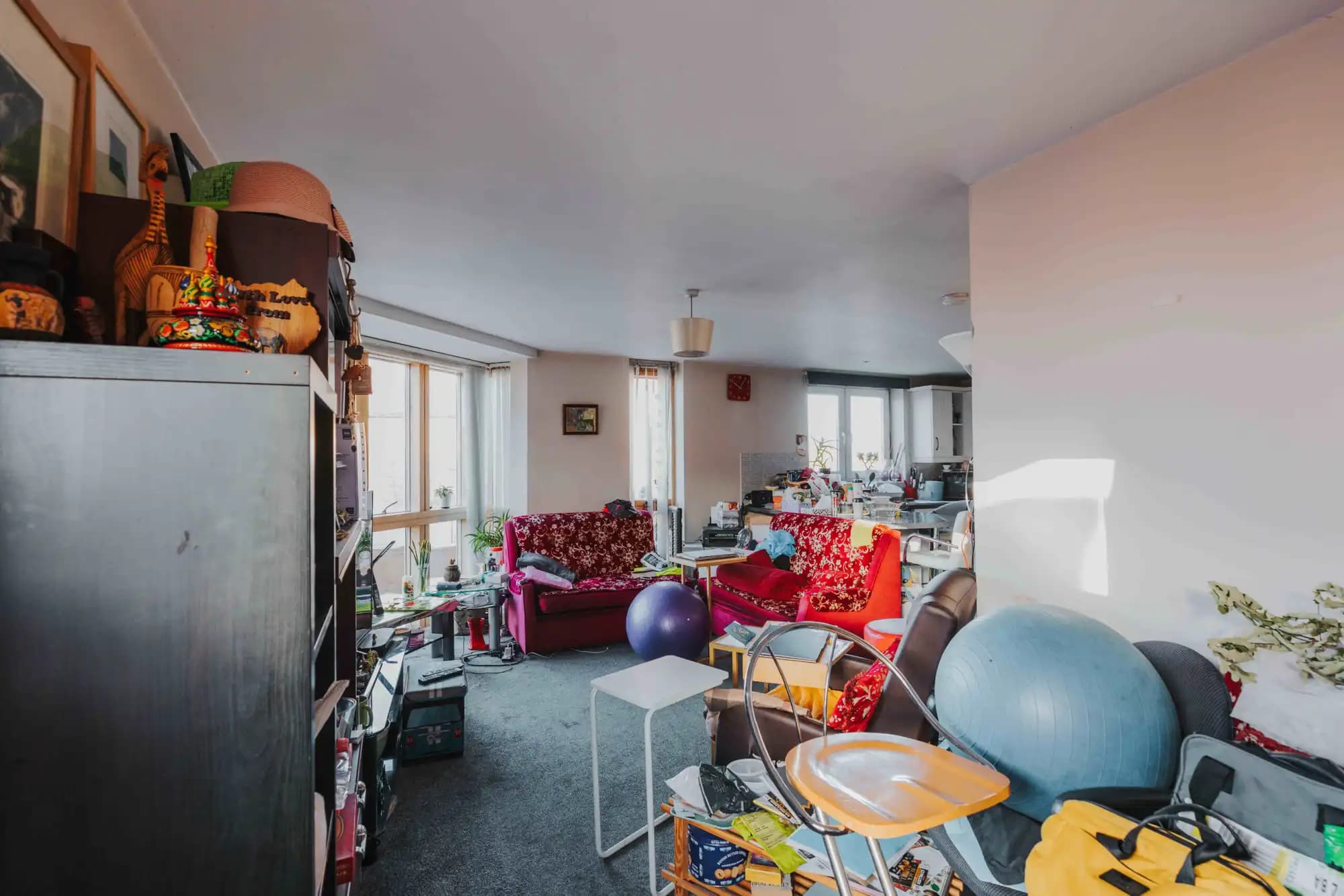 property photo 6 of 15