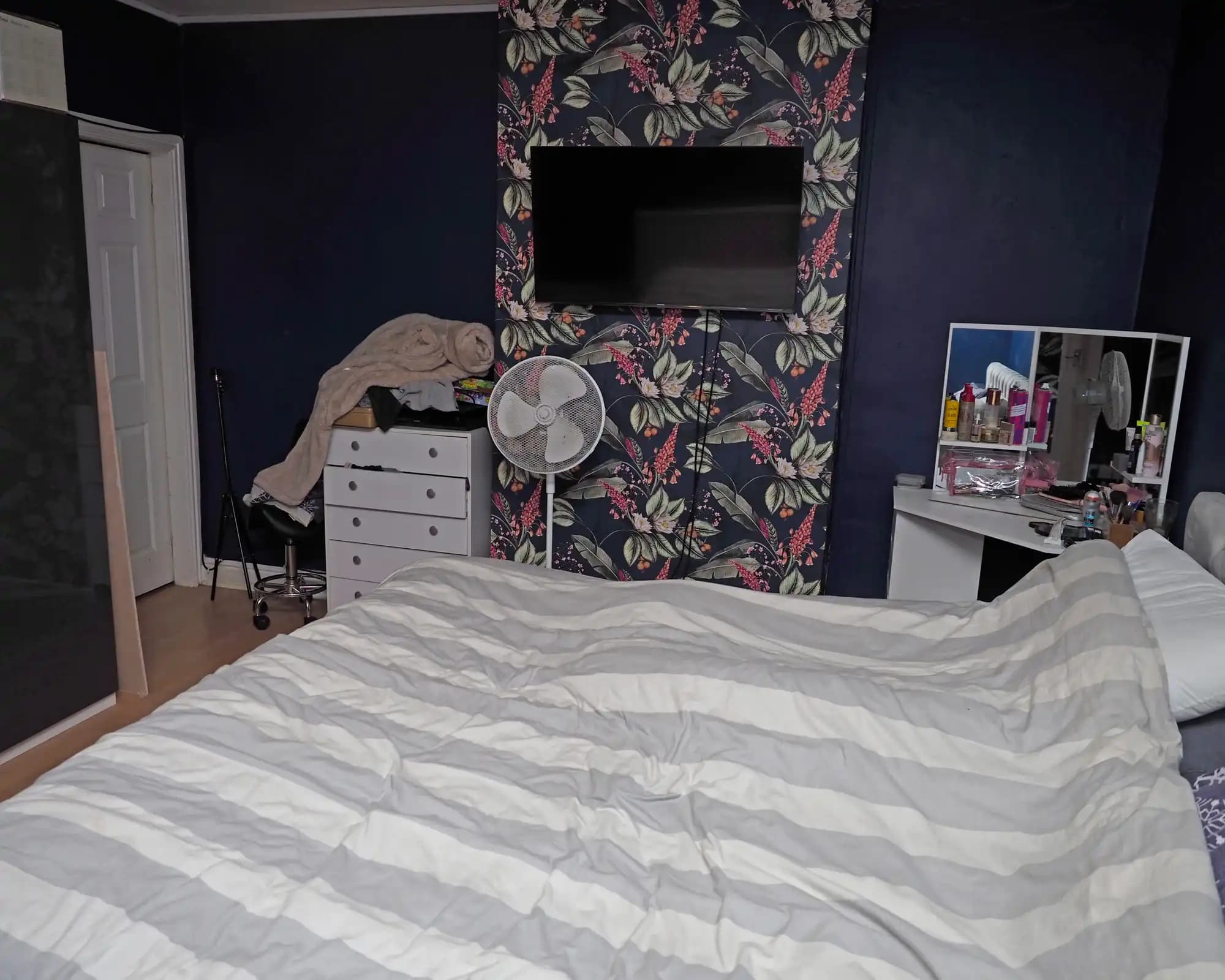 property photo 20 of 31