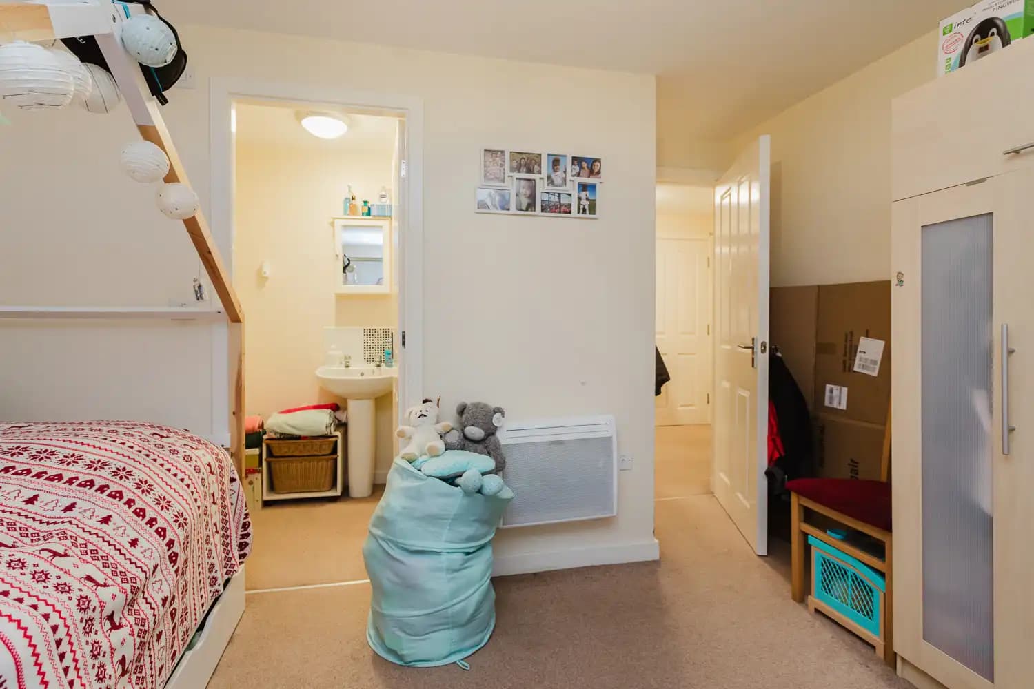 property photo 9 of 17