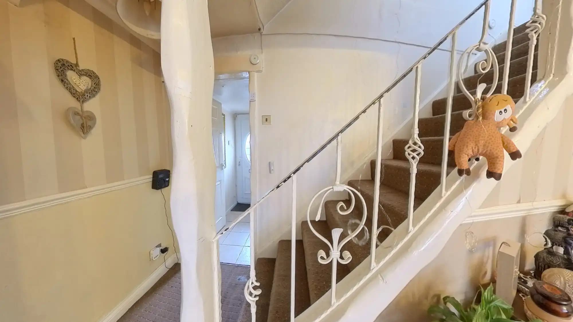 property photo 20 of 27
