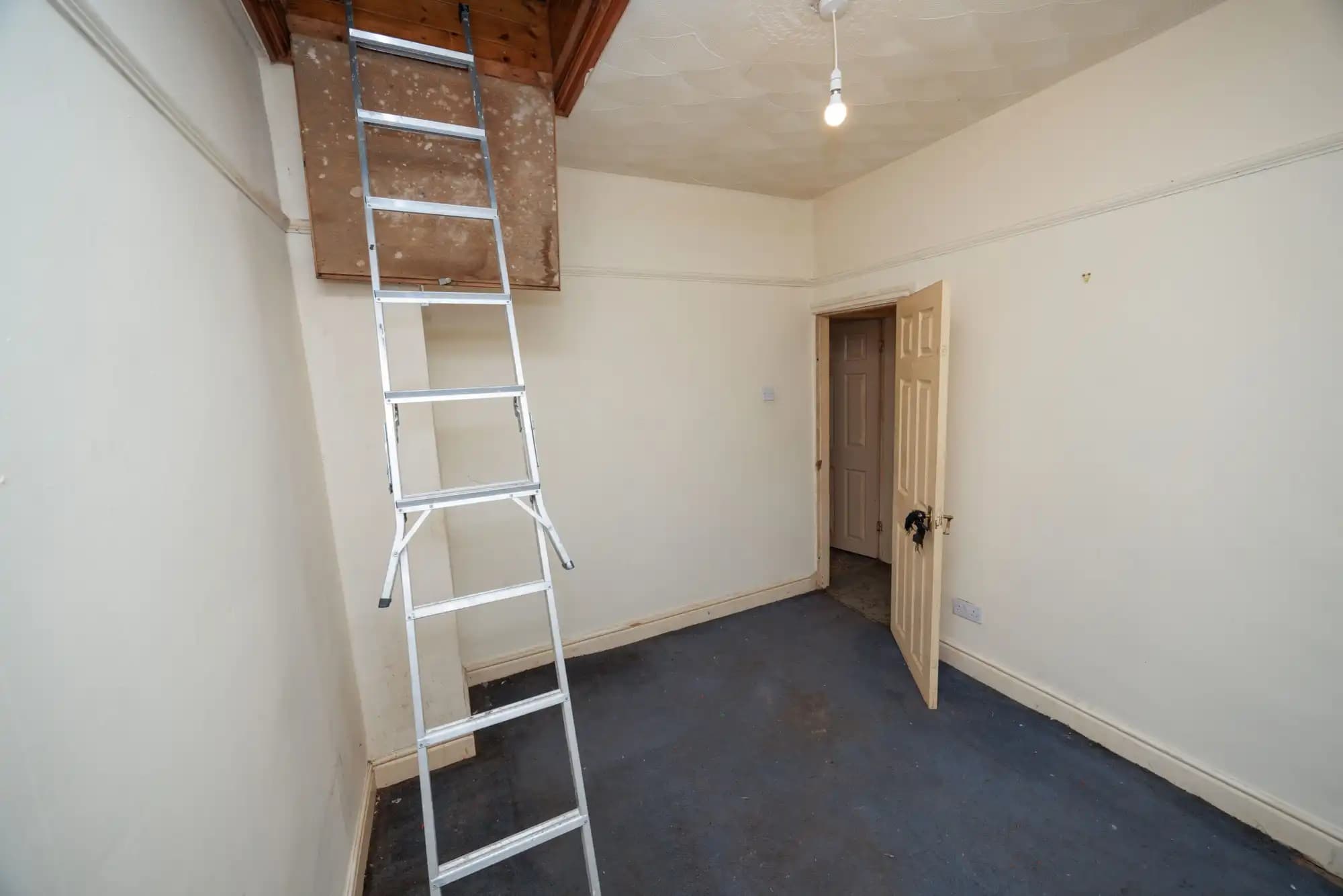 property photo 18 of 26