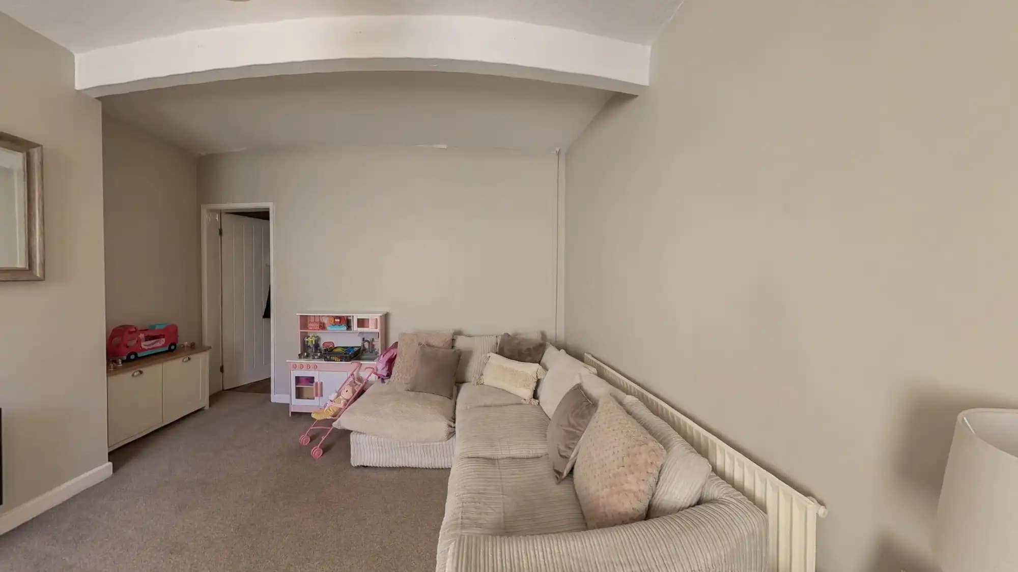 property photo 5 of 17