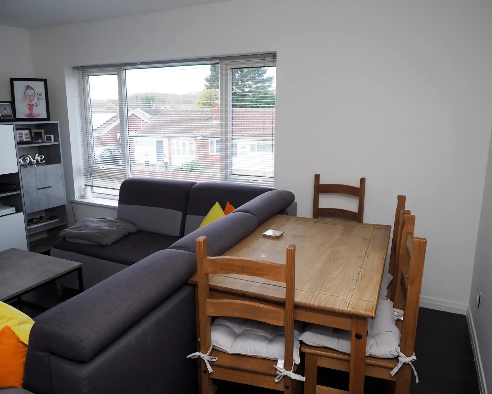 property photo 5 of 22