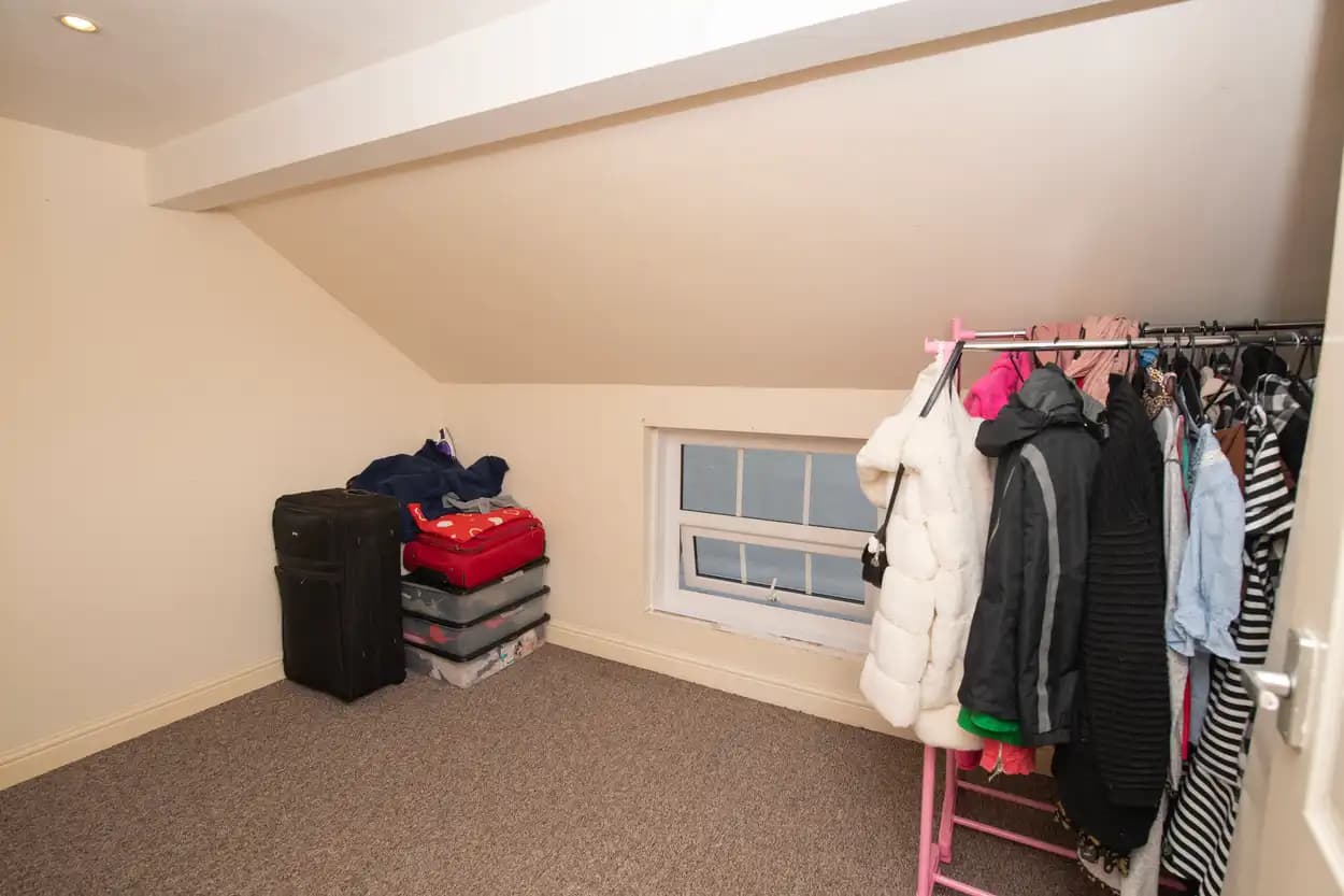 property photo 13 of 24