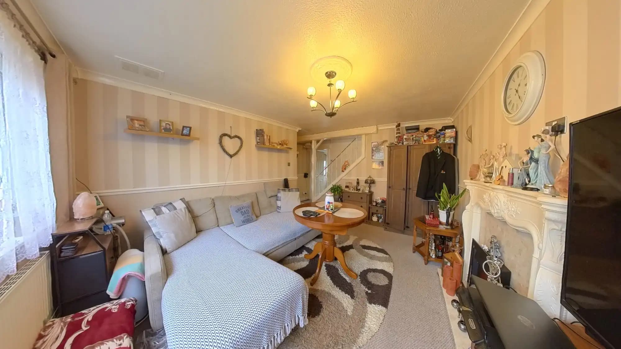 property photo 11 of 27