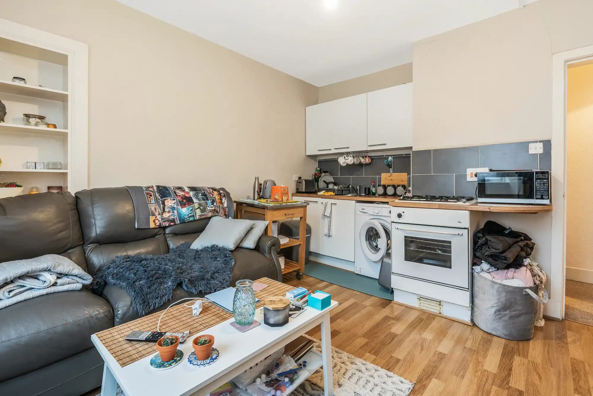 property photo 5 of 15