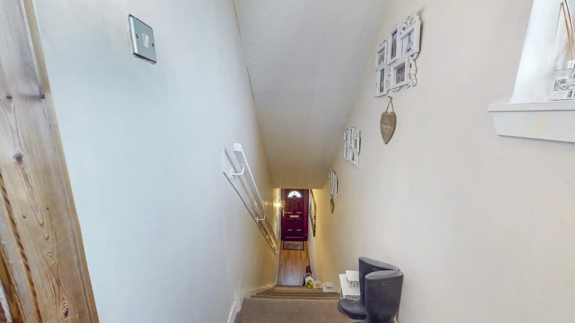 property photo 6 of 24
