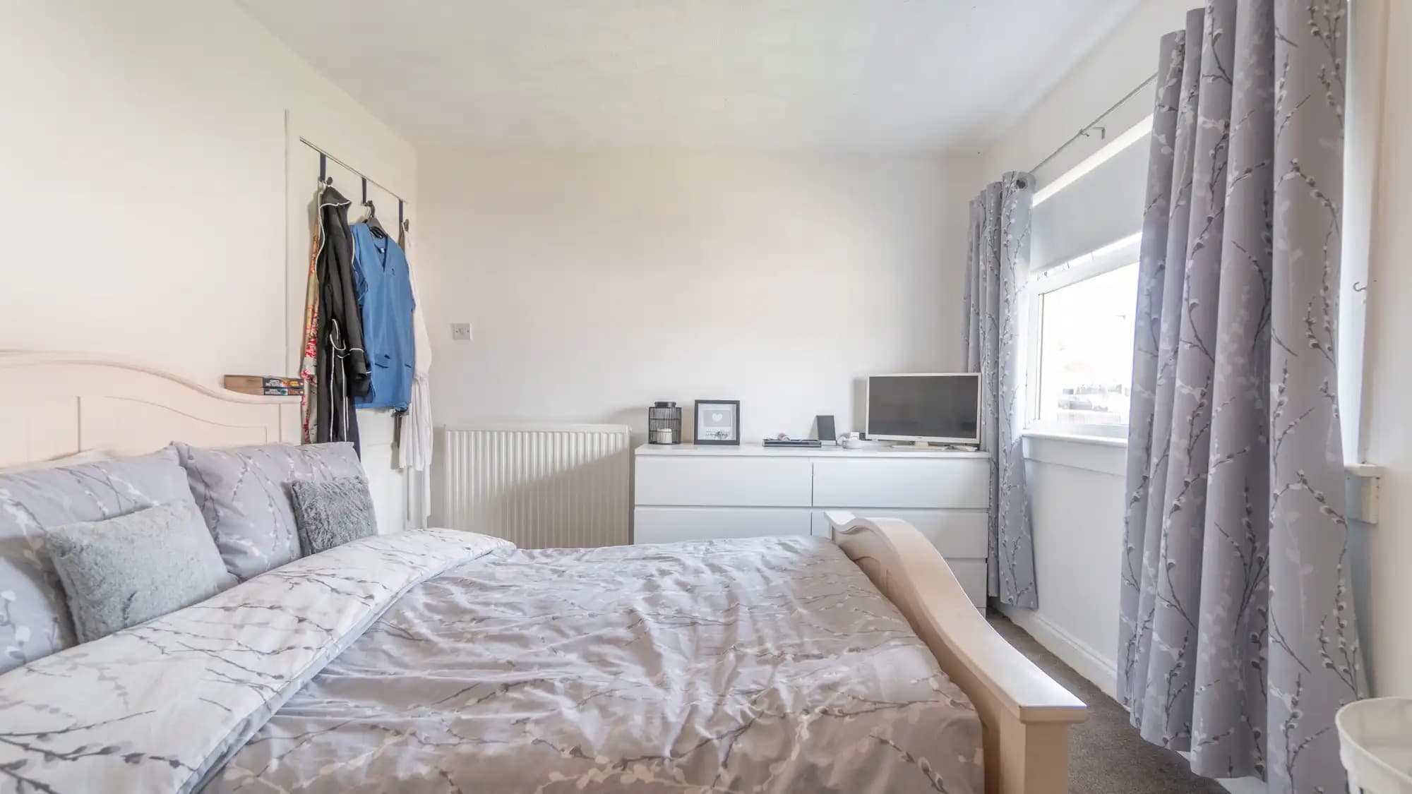property photo 10 of 32