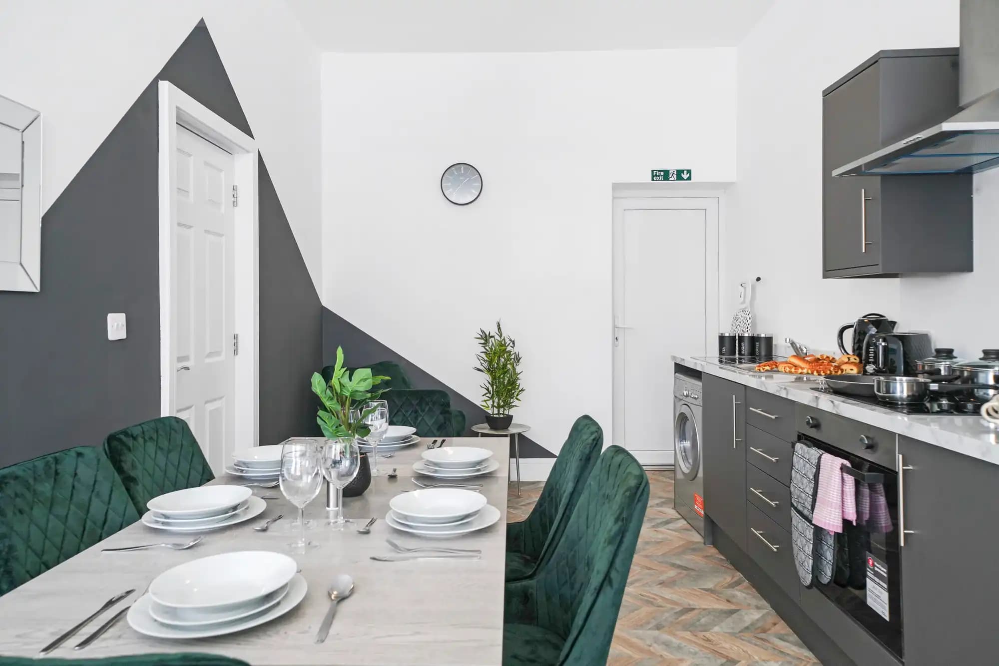property photo 73 of 128