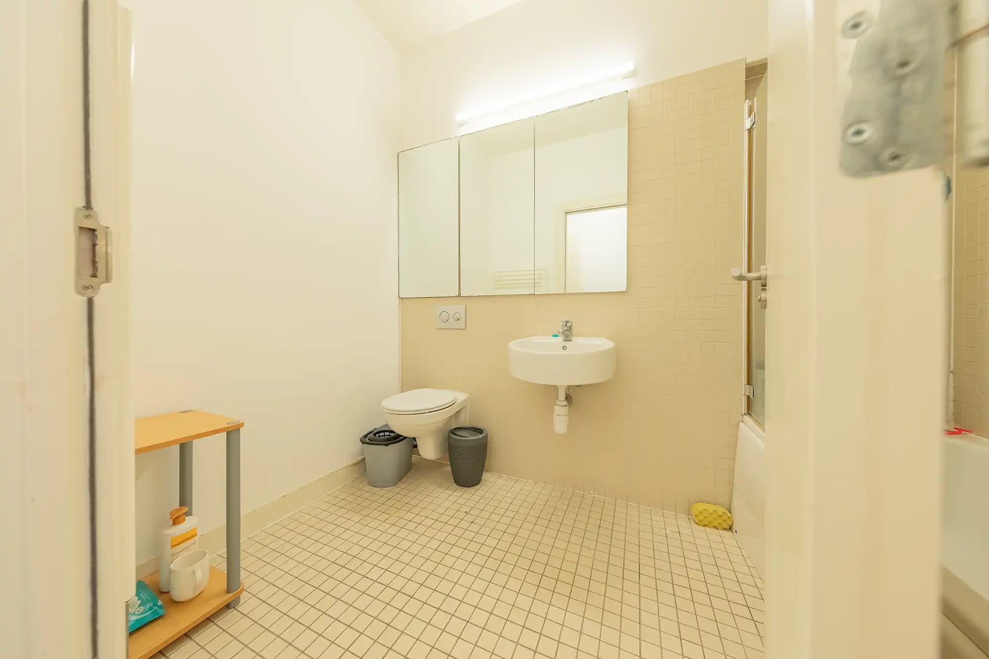 property photo 11 of 17