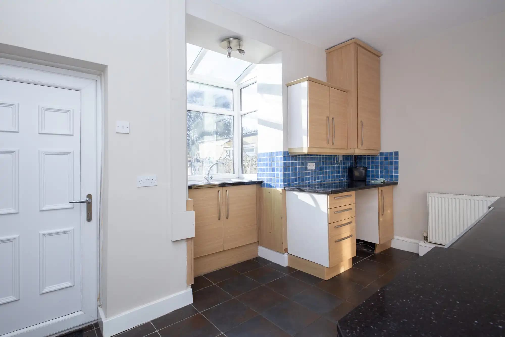 property photo 11 of 23