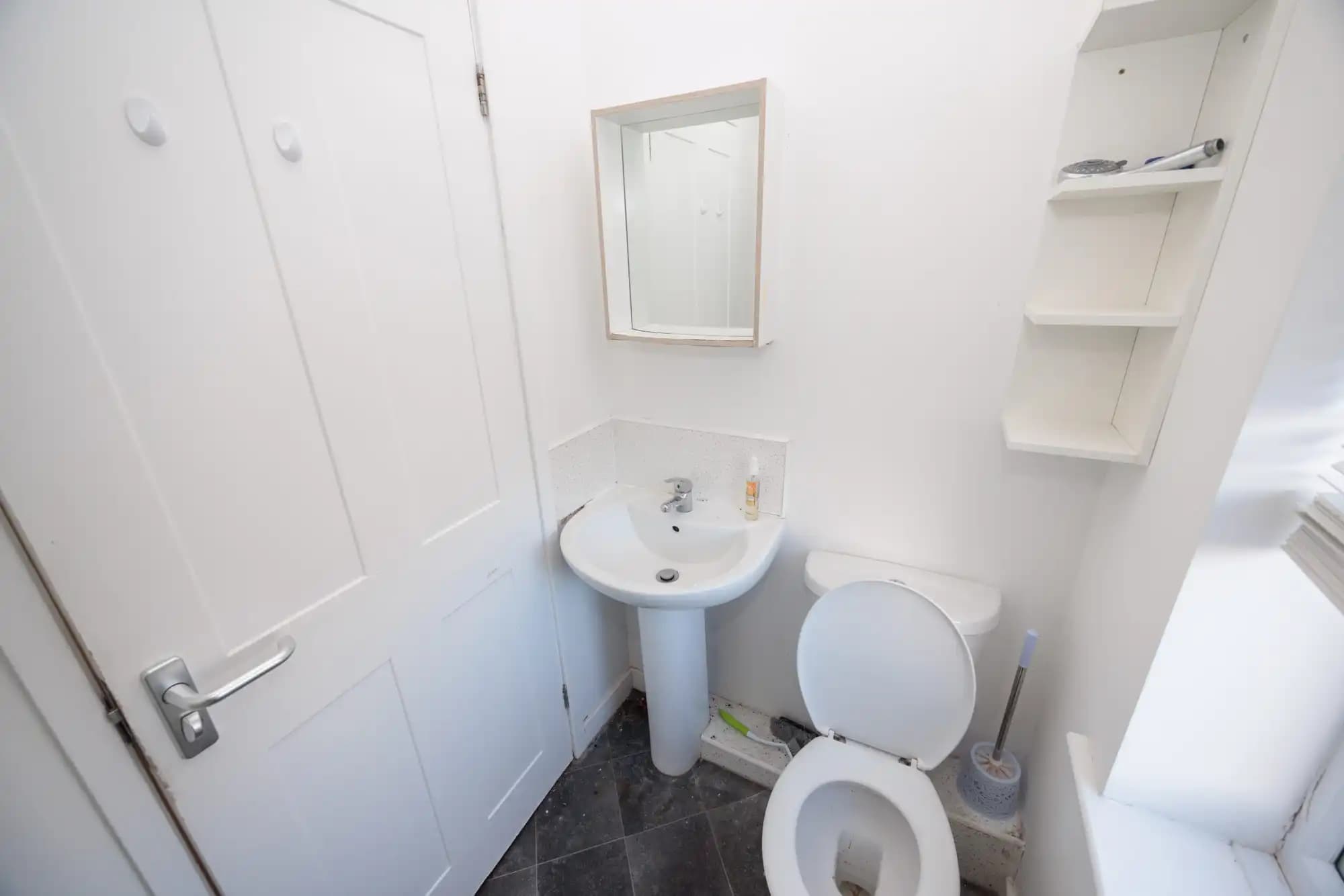 property photo 26 of 65