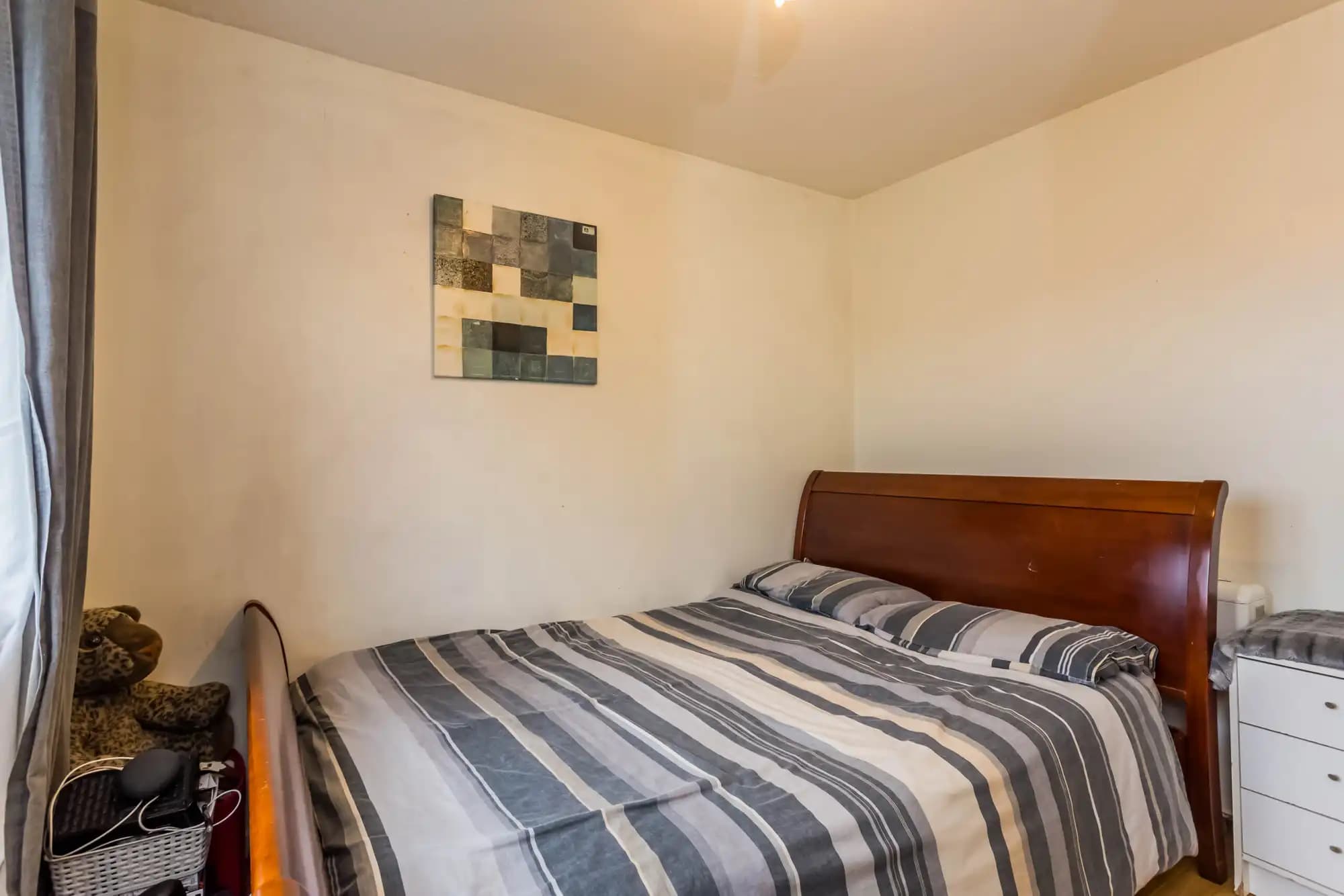 property photo 6 of 13
