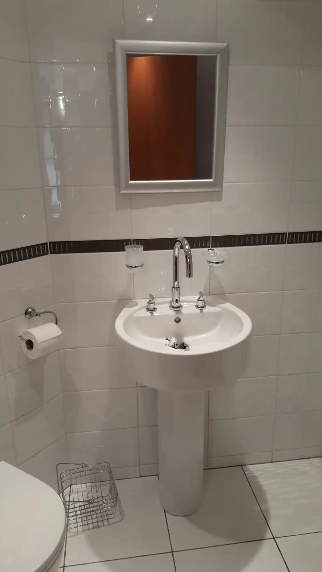 property photo 8 of 25