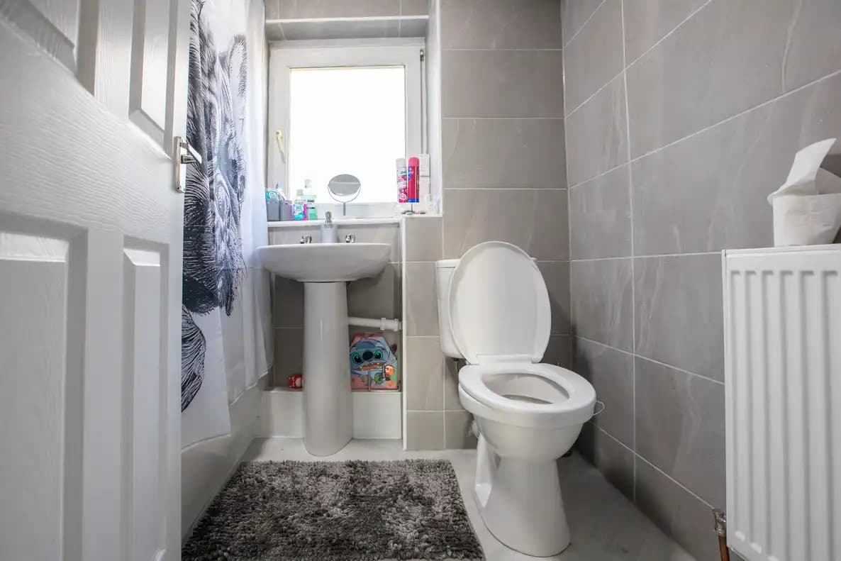 property photo 19 of 35