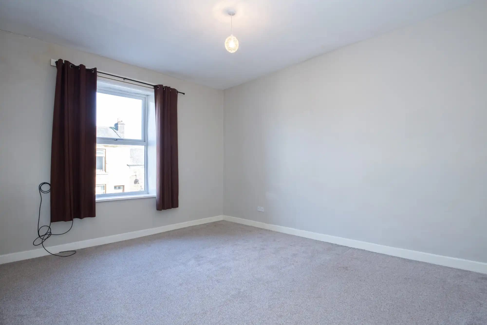 property photo 9 of 23