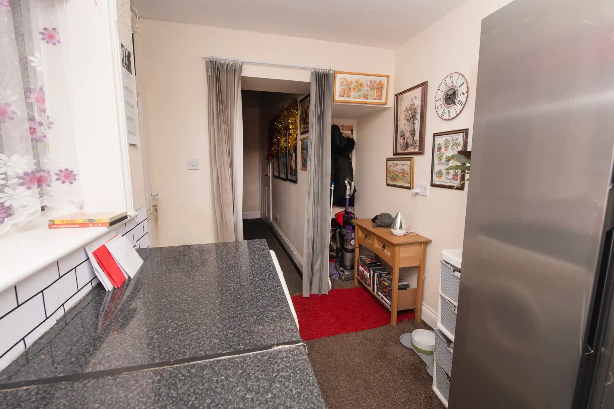 property photo 11 of 22