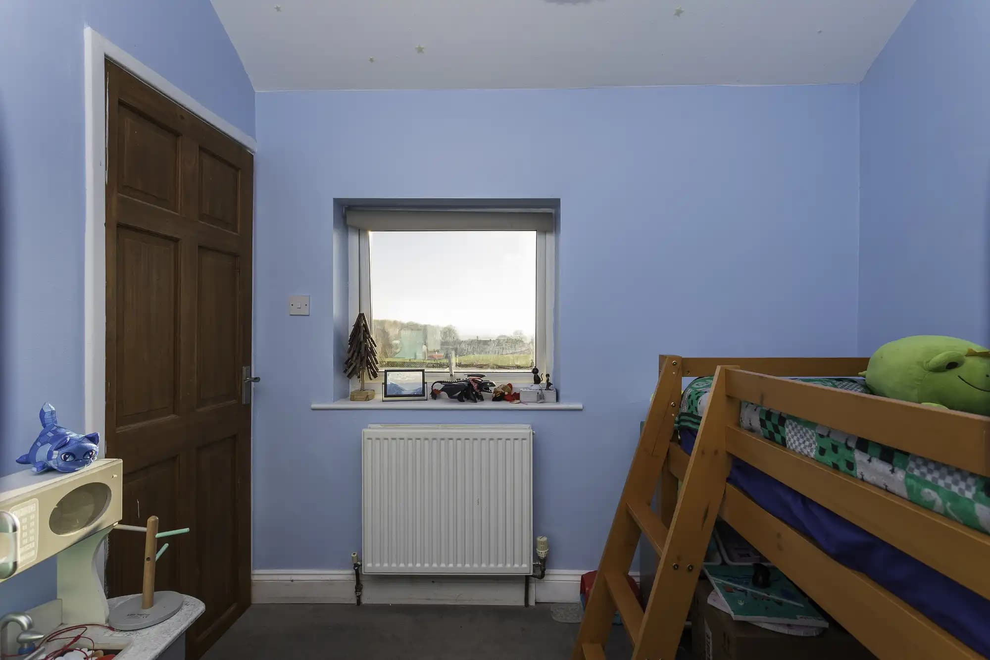 property photo 15 of 22