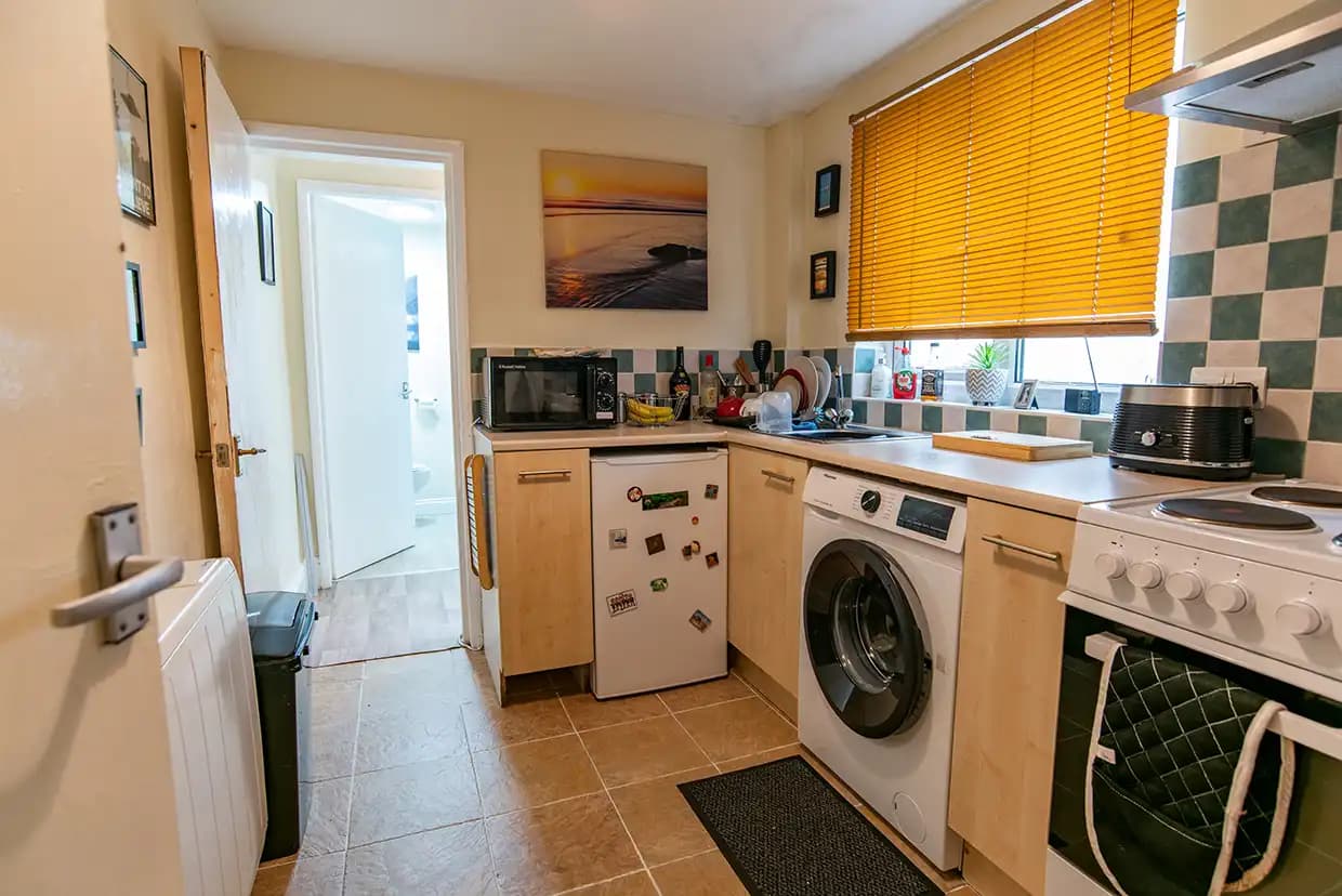 property photo 6 of 14