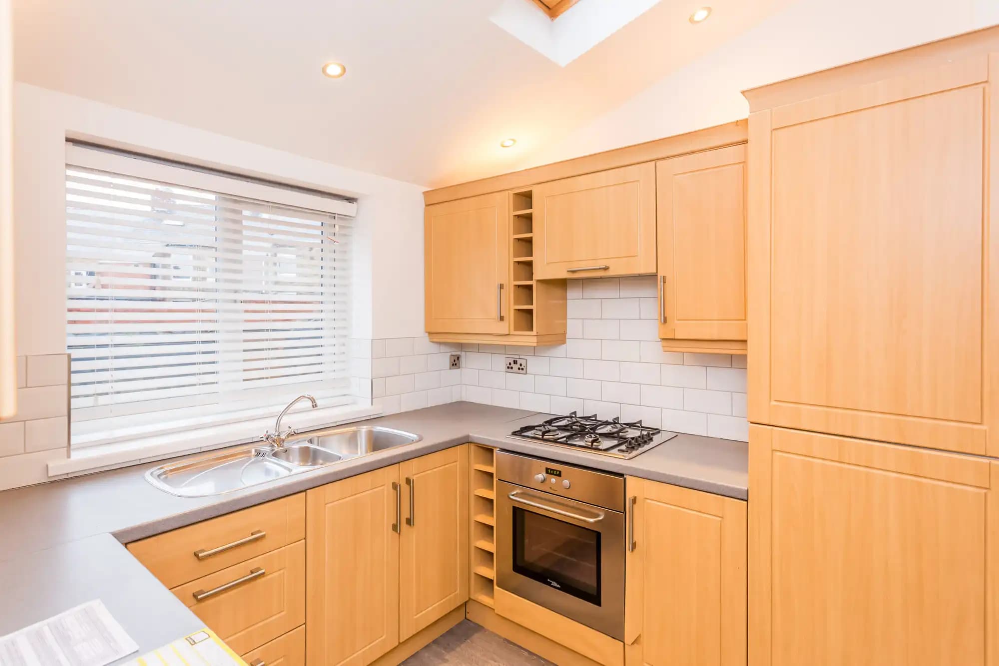 property photo 10 of 19